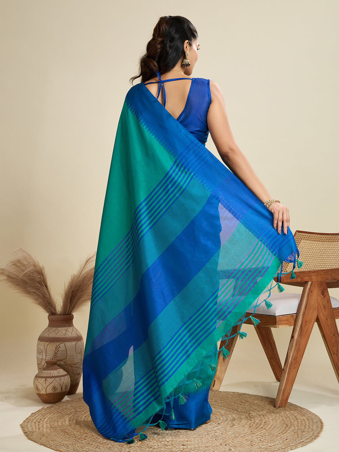 Firozi Raw Silk Thread Woven Saree with Contrast Border