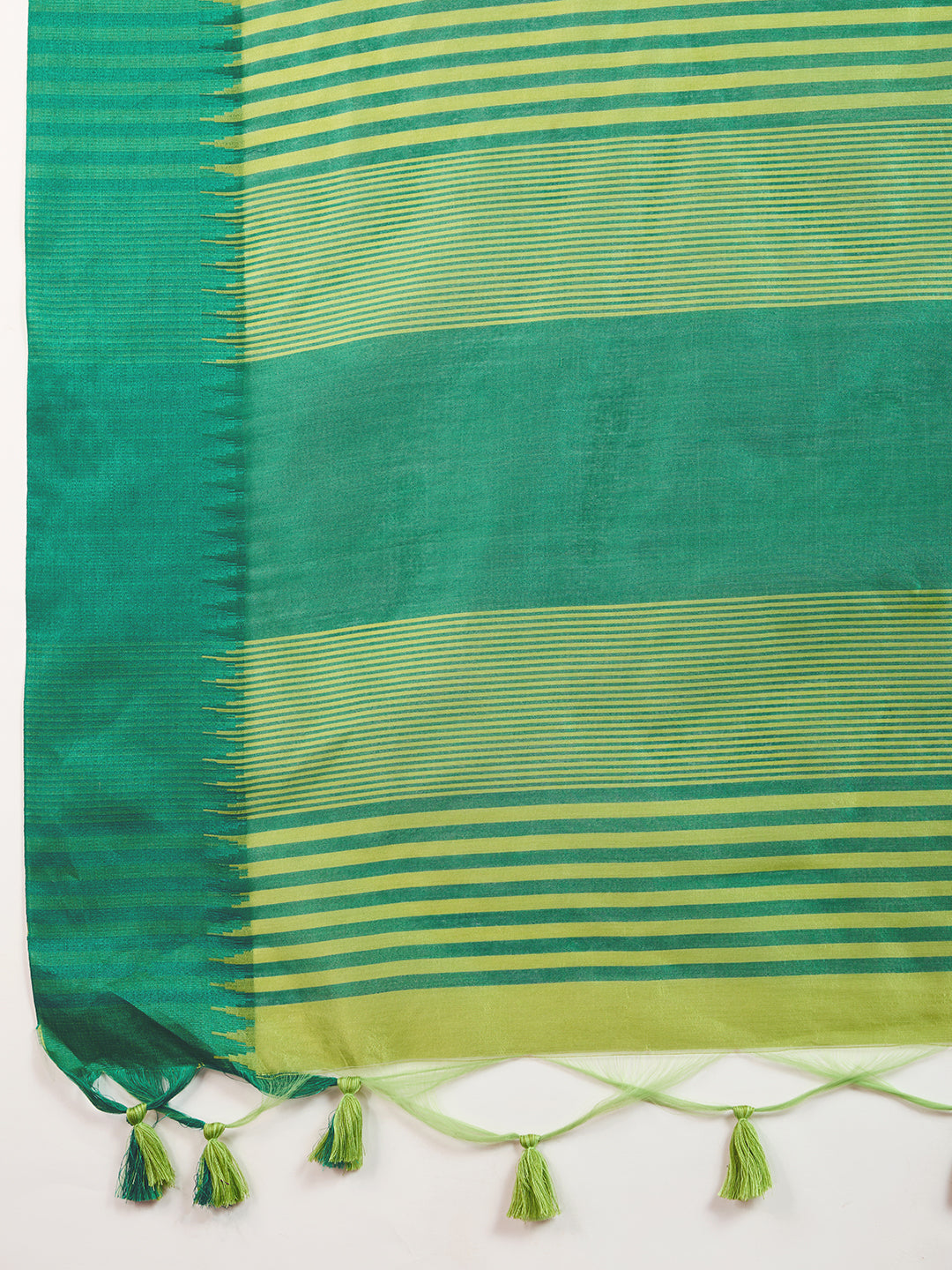 Timeless Green Saree - Perfect for Any Celebration
