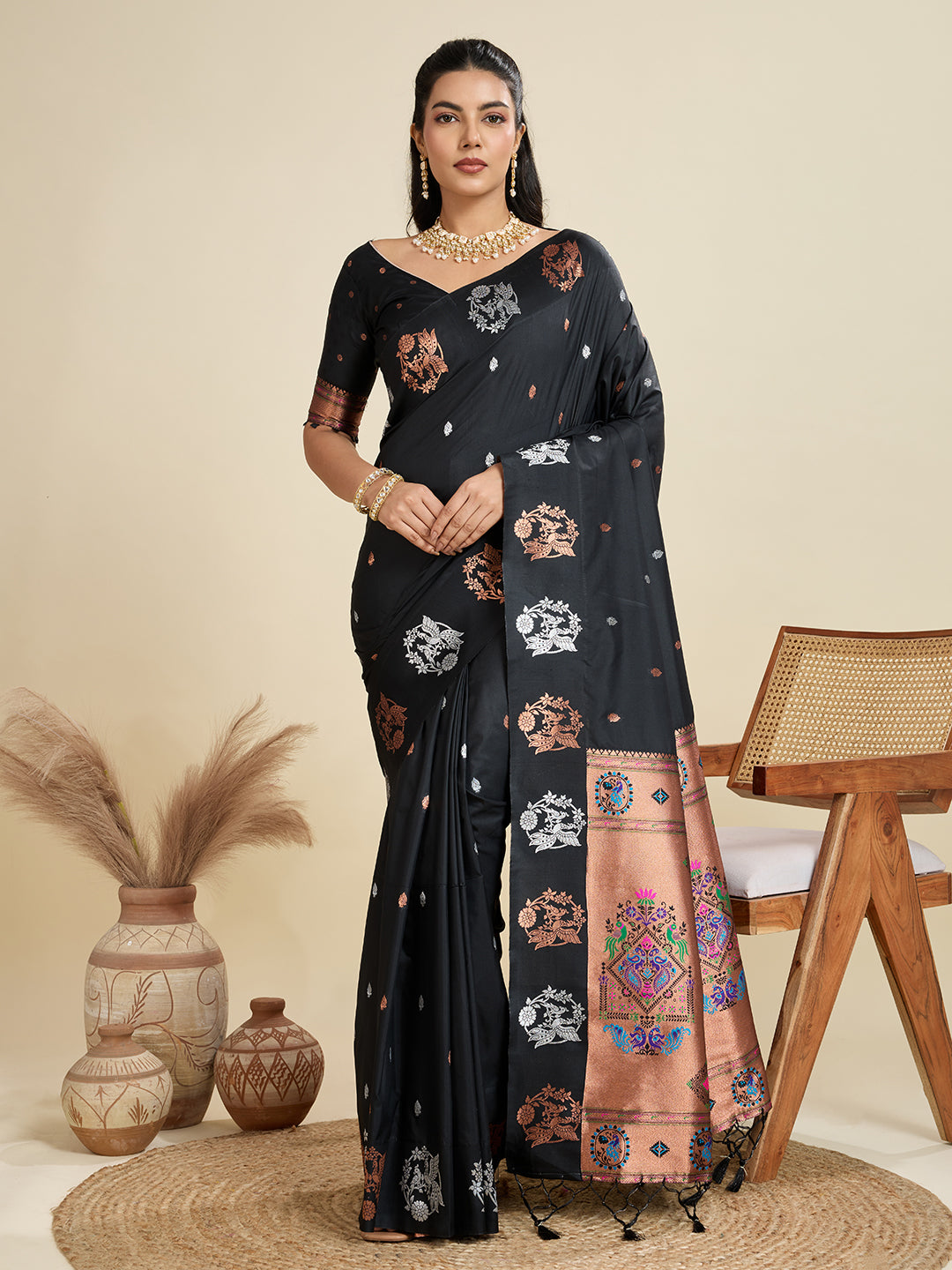 Black Banarasi Silk Saree with Zari Weaving & Paithani Pallu