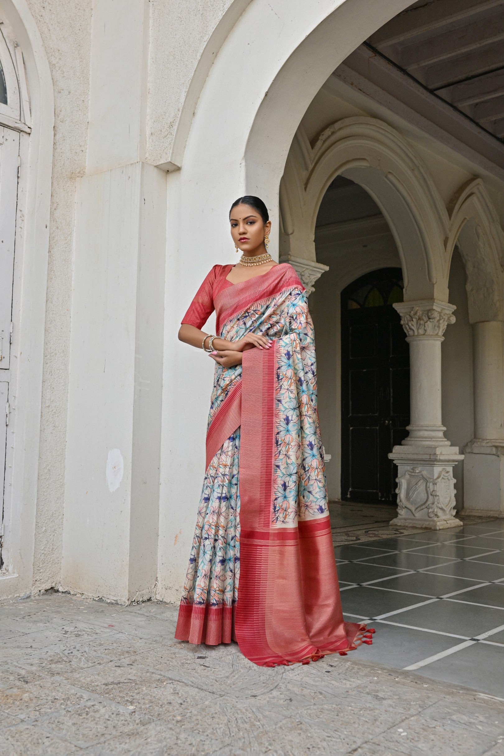 silk saree with contrast zari woven Bomkai Temple Border