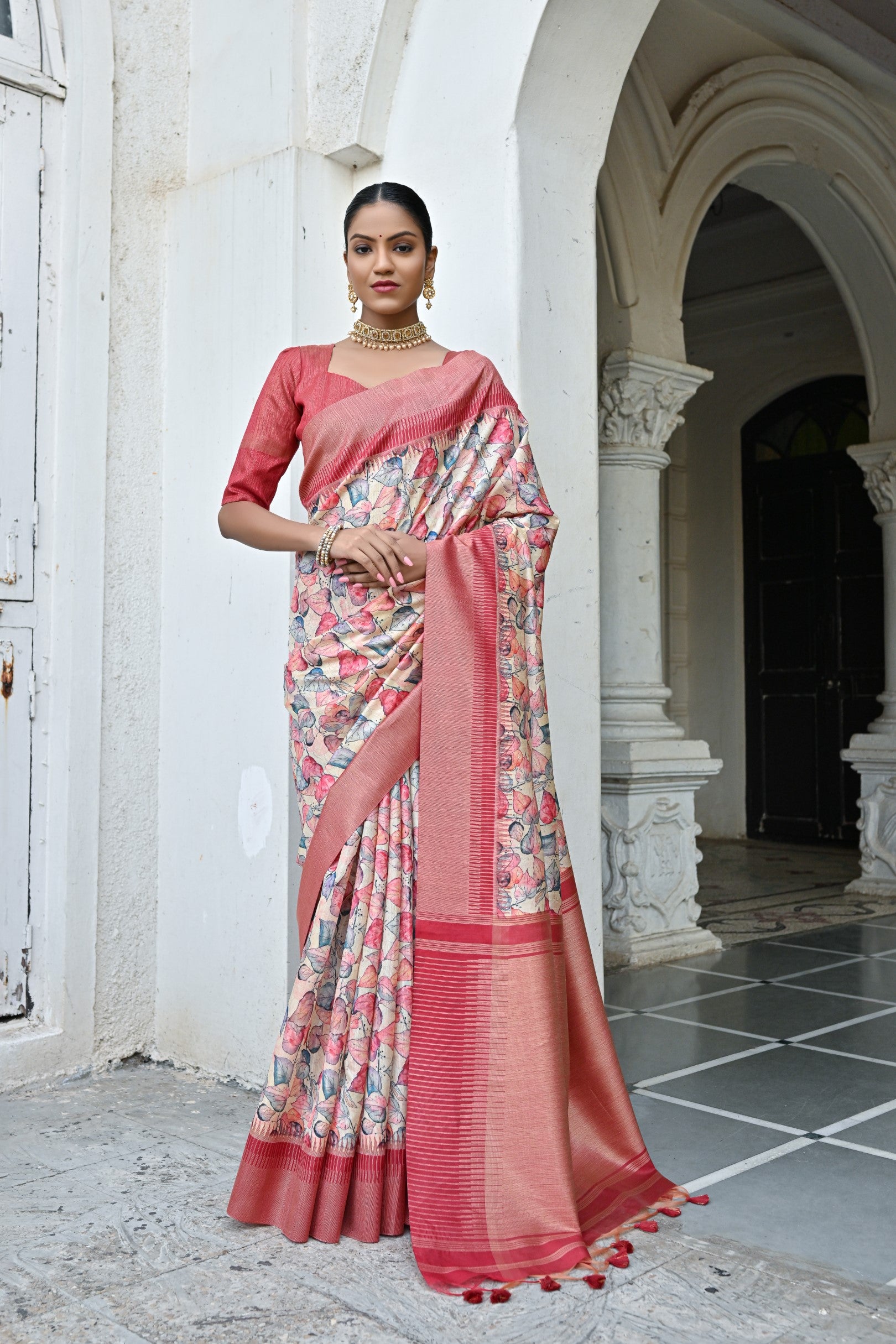 silk saree with contrast zari woven Bomkai Temple Border