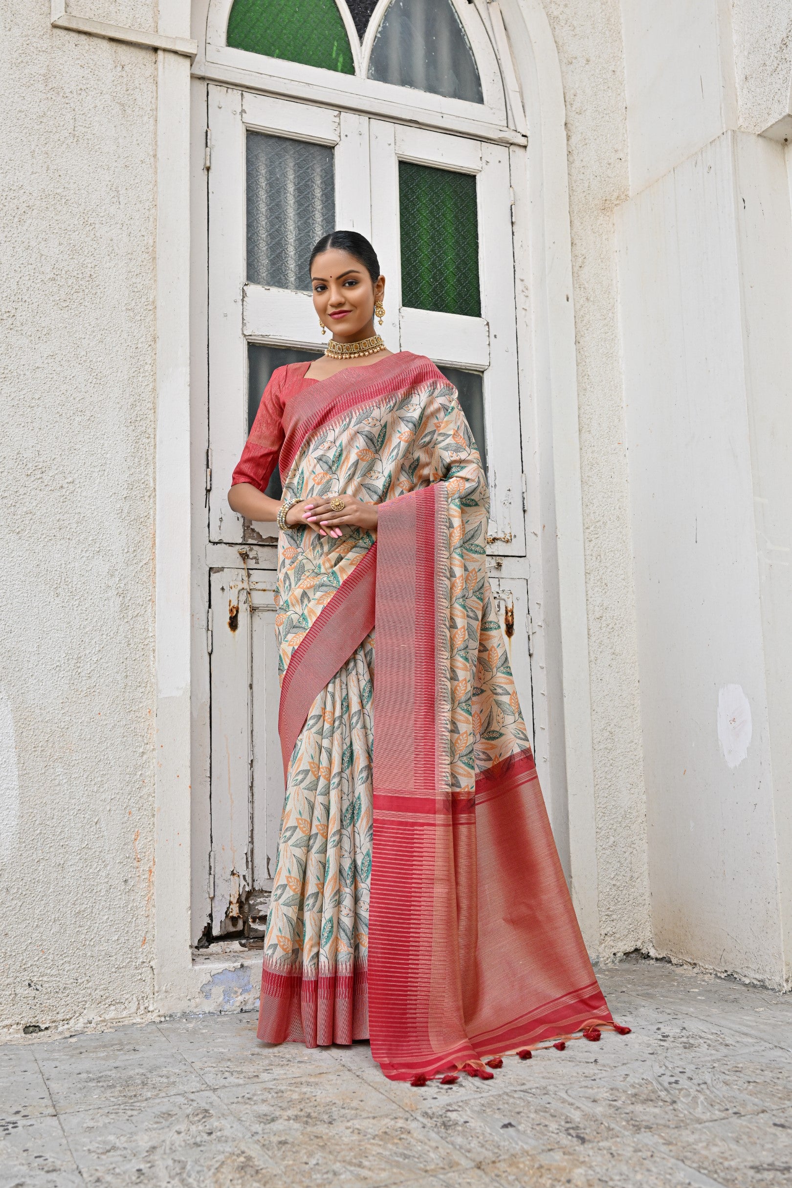 silk saree with contrast zari woven Bomkai Temple Border