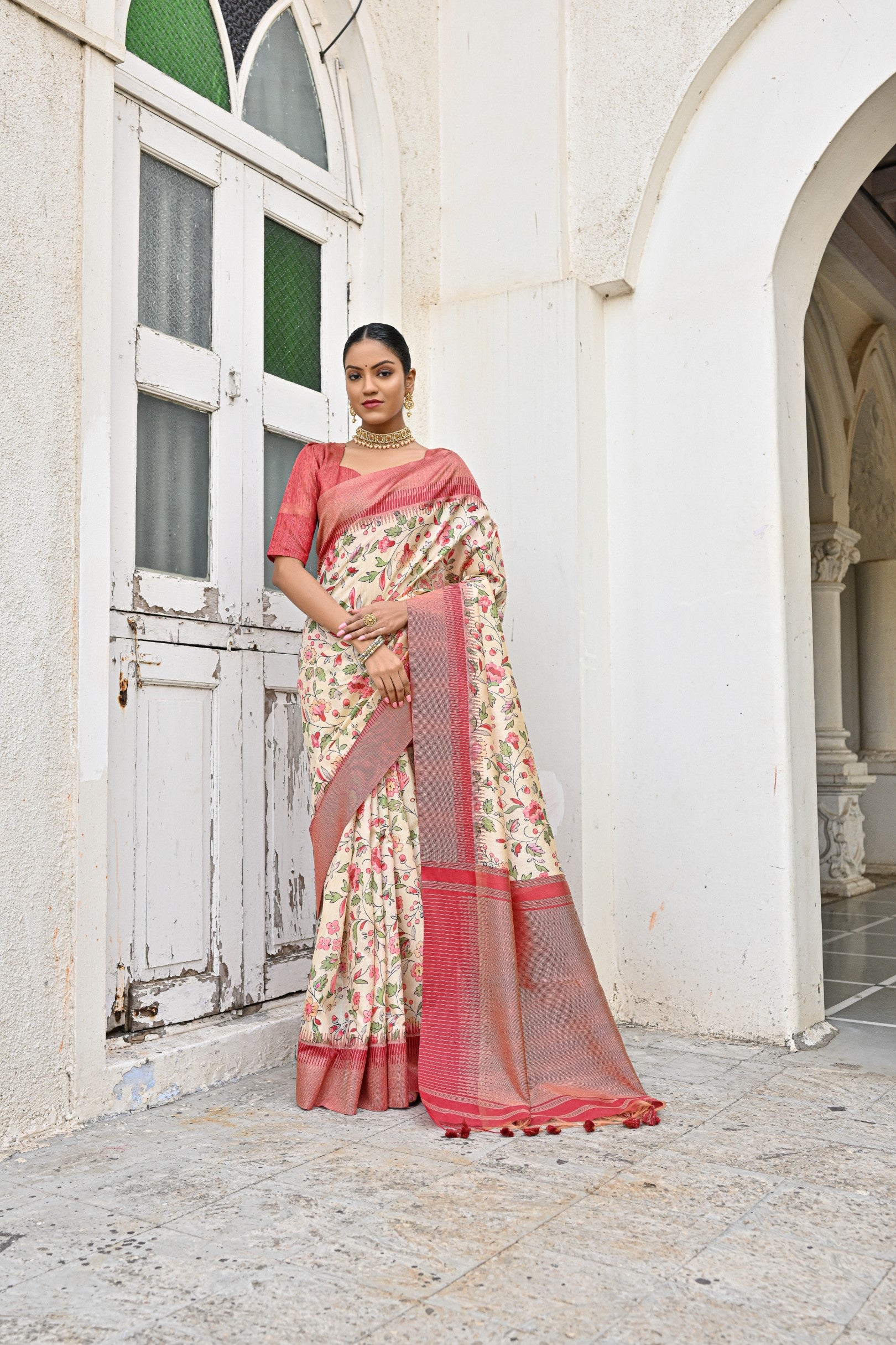 silk saree with contrast zari woven Bomkai Temple Border
