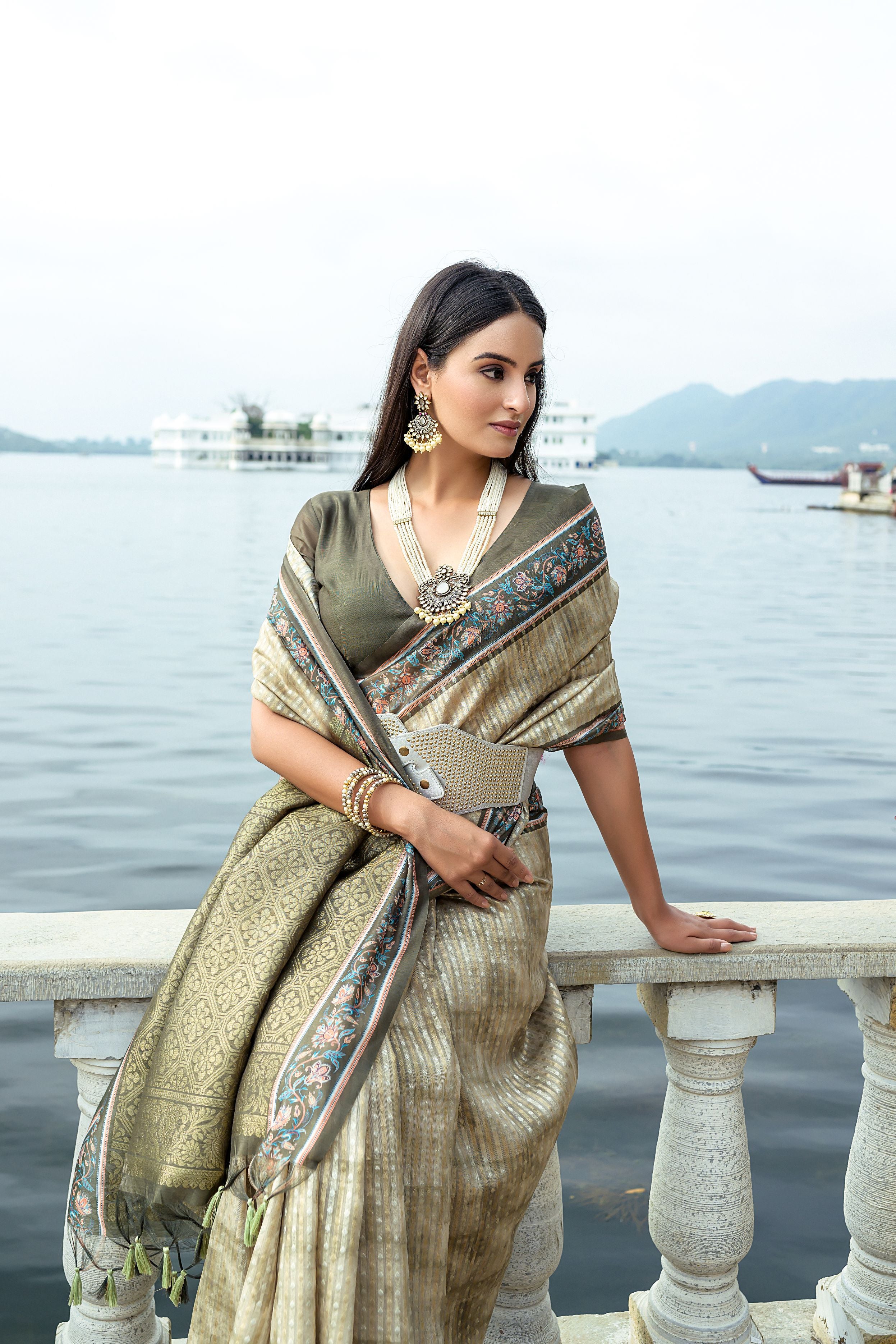 Traditional Charm: Mehendi Green Printed Saree with Rich Pallu