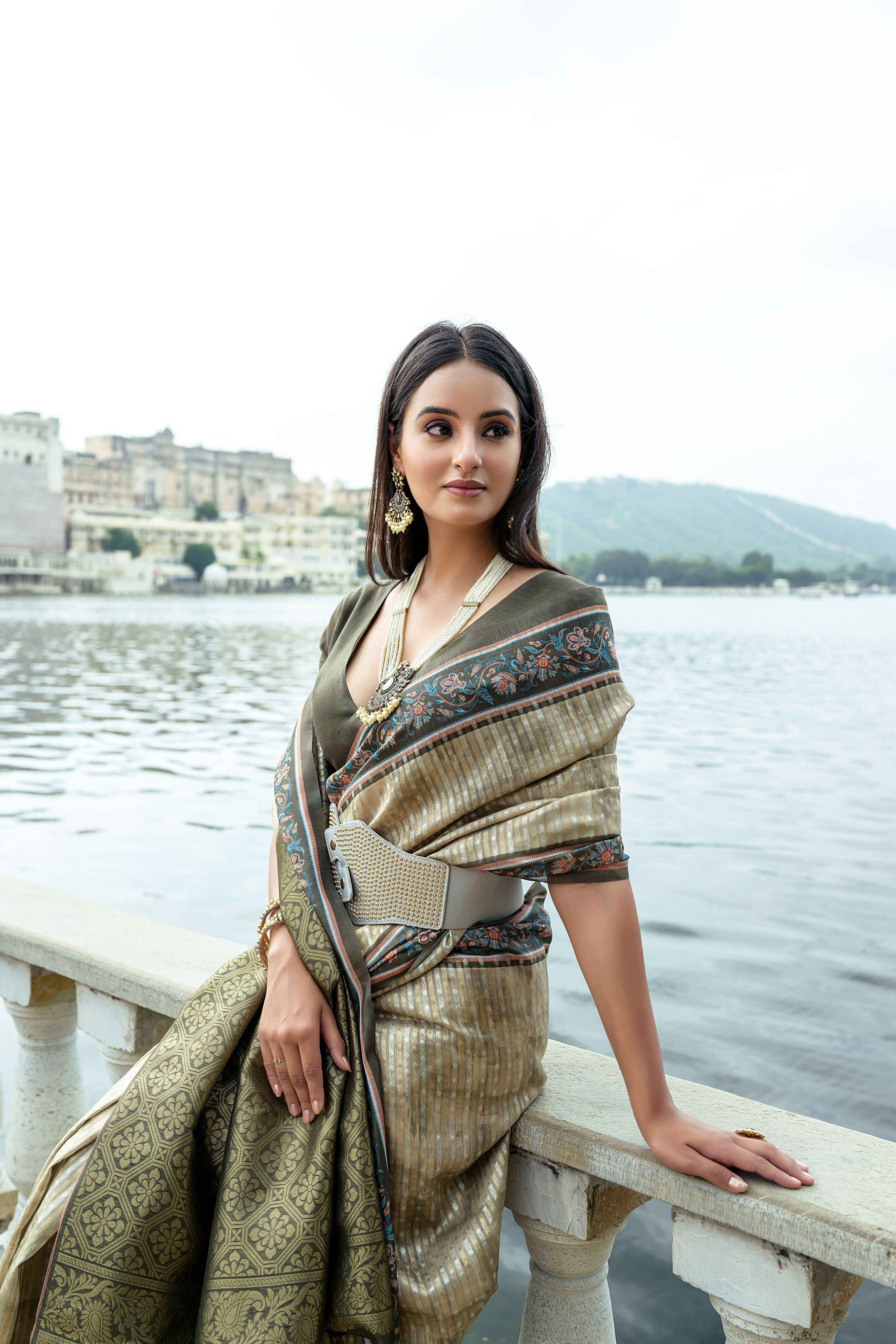 Traditional Charm: Mehendi Green Printed Saree with Rich Pallu