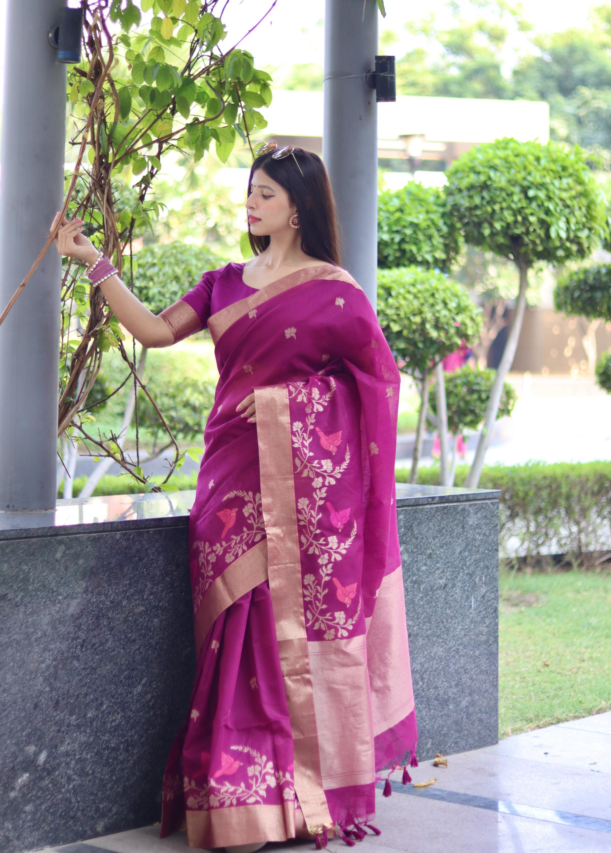 Elegant Purple Linen Silk Saree with Traditional Zari Border