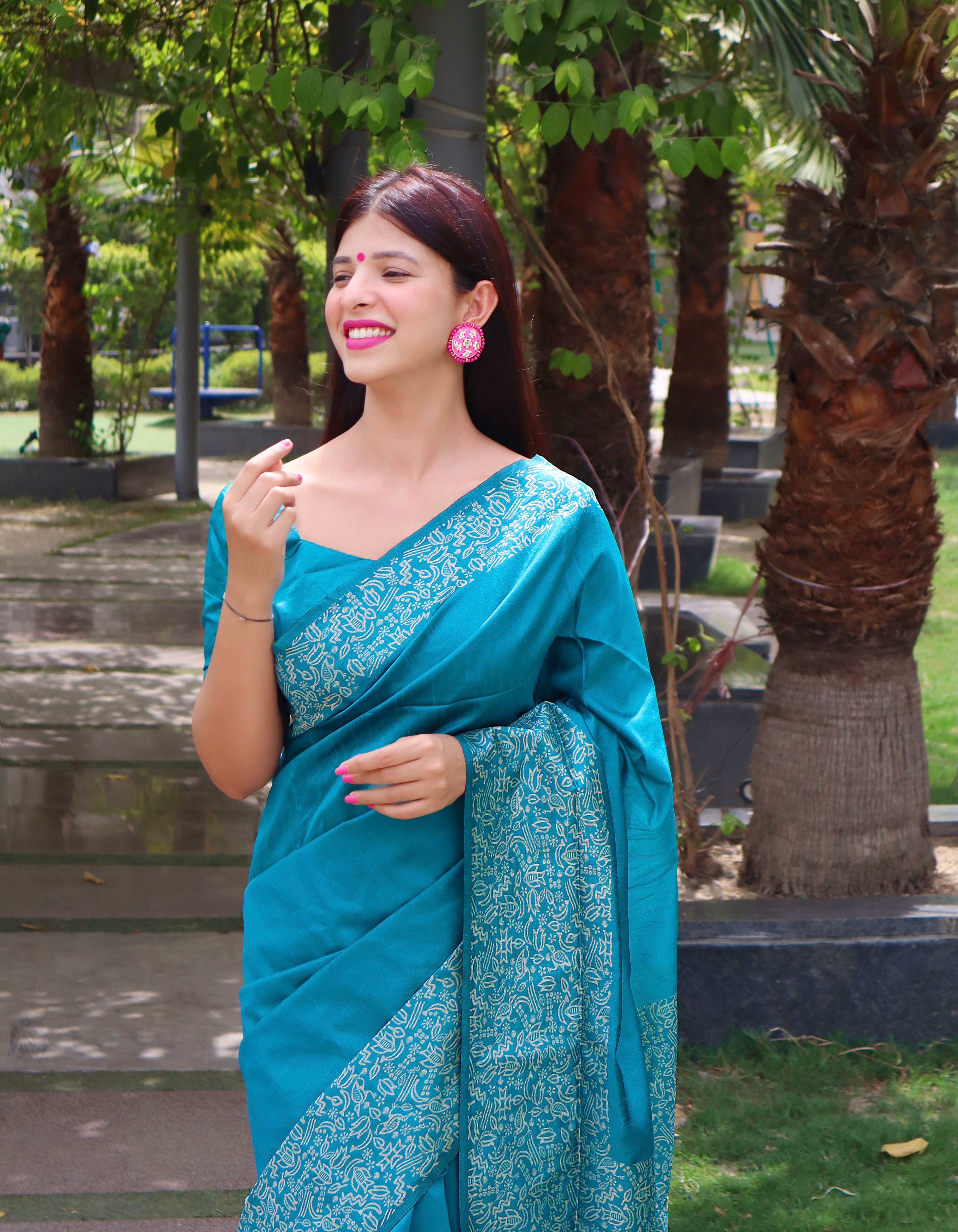 Stunning Cerulean Blue Raw Silk Saree with Intricate Weaving