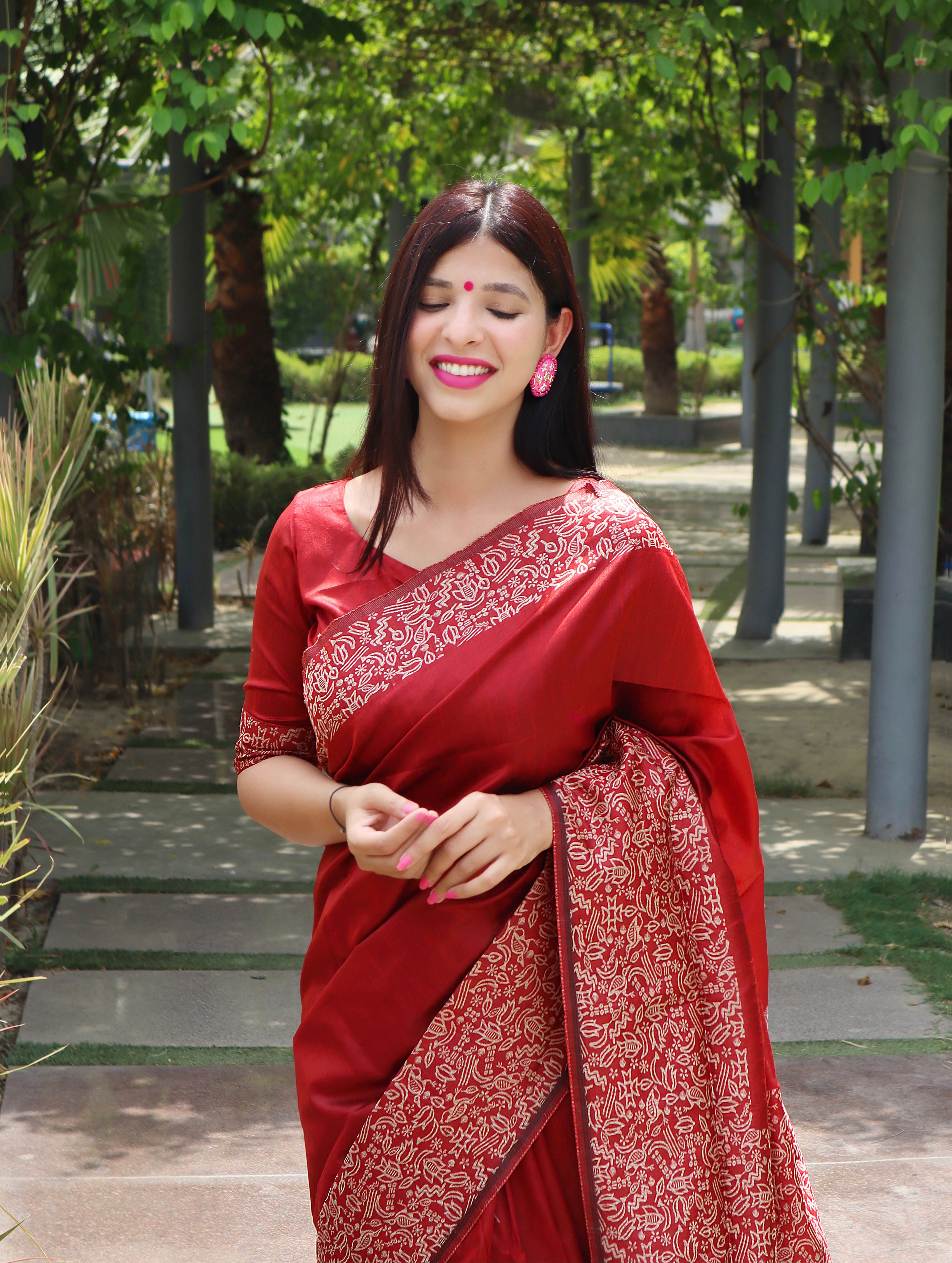 Classic Red Ethnic Motifs Banarasi Saree